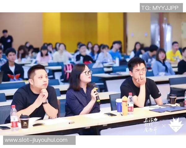 激情四溢的篮球巡回赛点燃热血青春展现团队精神与个人魅力的完美结合