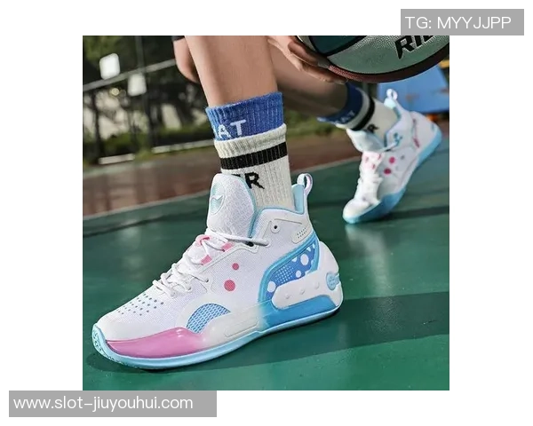 炫彩荧光篮球鞋点亮你的运动风潮尽显个性与活力